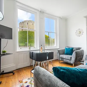 Peckitt Street - The Clifford Apartment
